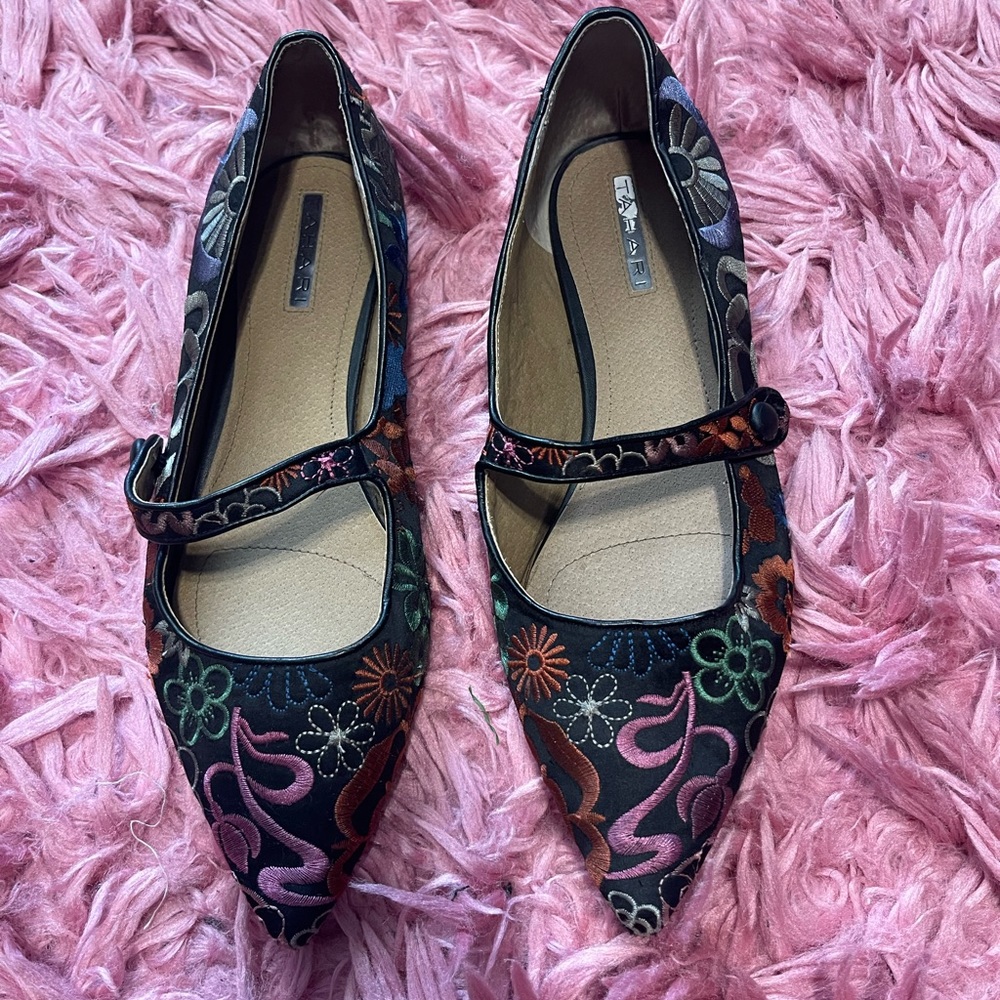 Tahari colorful flats